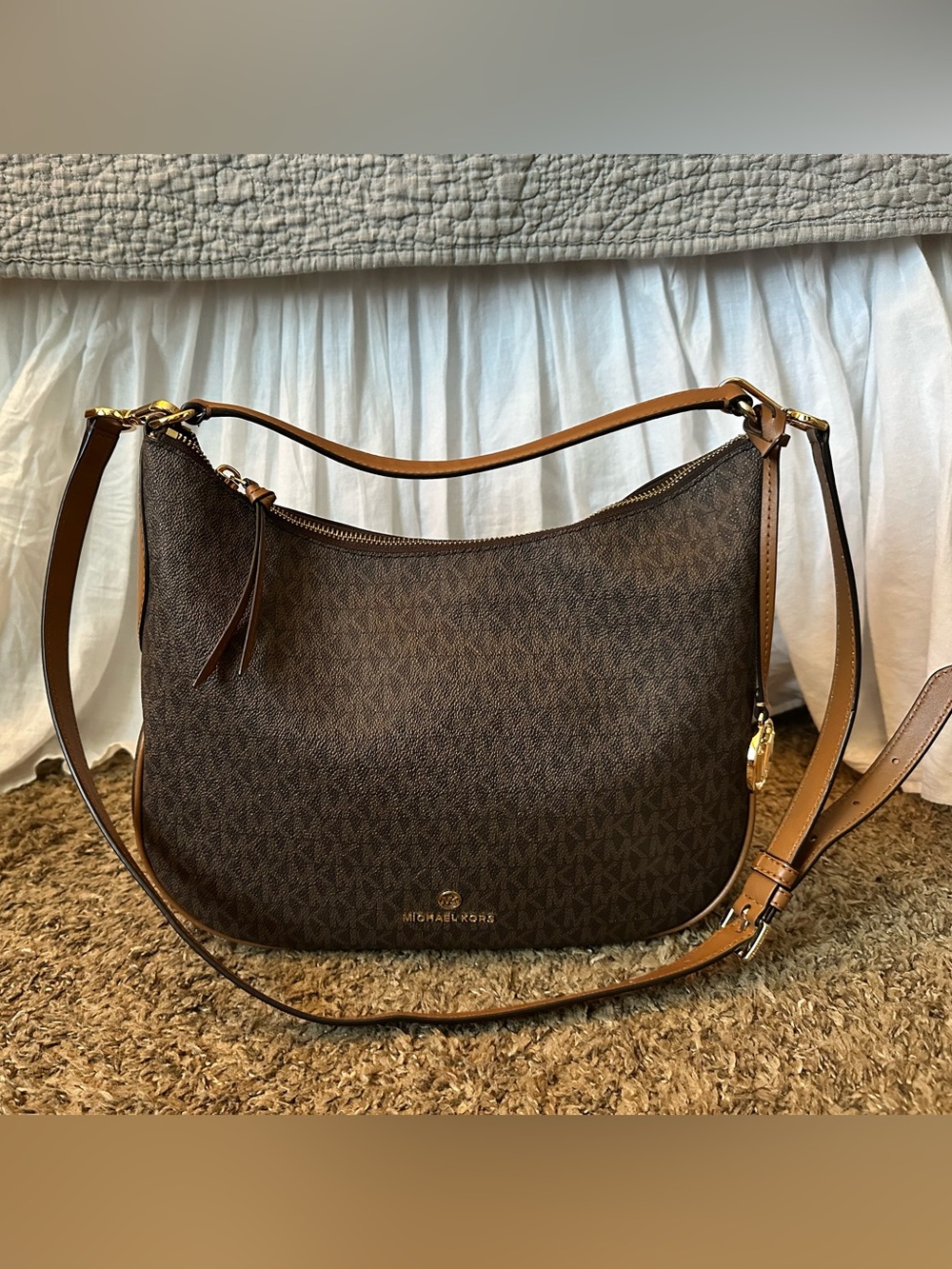 Cute Michael Kors purse